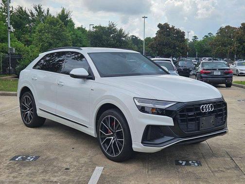 2021 Audi Q8 55 Premium Plus