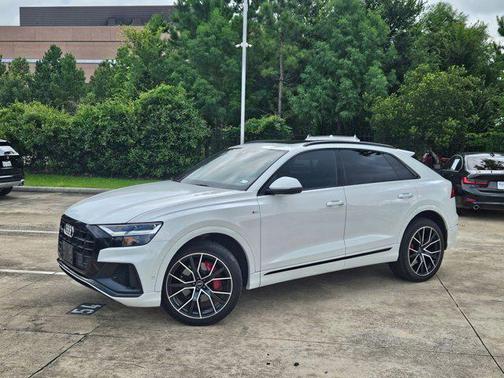 2021 Audi Q8 55 Premium Plus