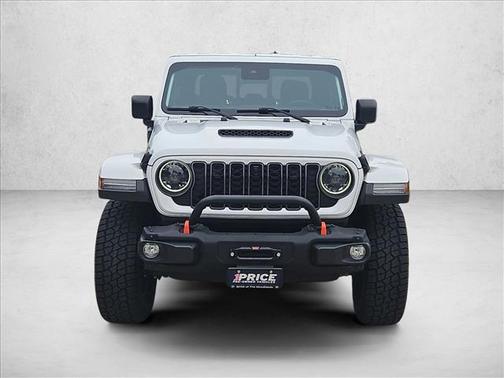 Bright White Clearcoat 2024 Jeep Gladiator Mojave X
