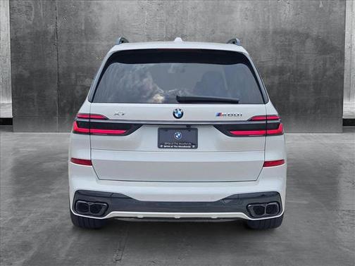 2026 BMW X7 M60i