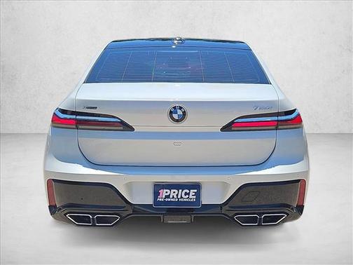 Mineral White Metallic 2023 BMW 760 i xDrive