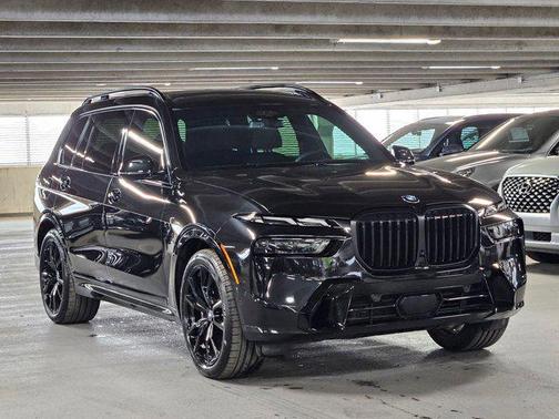 Black Sapphire Metallic 2025 BMW X7 xDrive40i