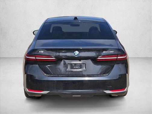 2025 BMW i5 eDrive40