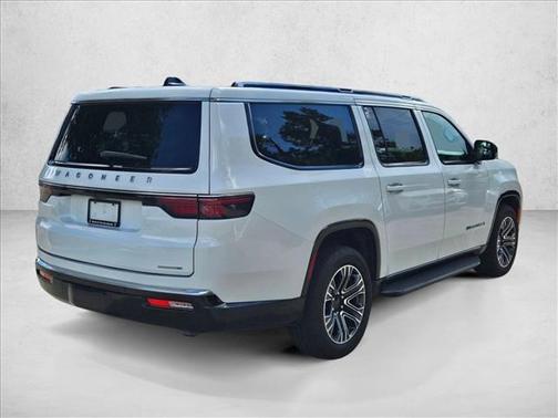 2024 Jeep Wagoneer L Series II 4x2