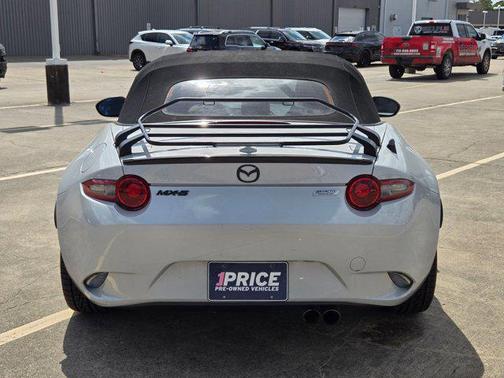 Ceramic Metallic 2017 Mazda MX-5 Miata Club