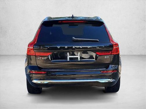 2022 Volvo XC60 B5 Inscription