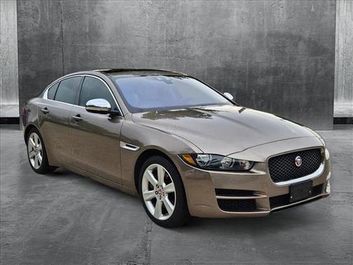 2017 Jaguar XE 25t Prestige