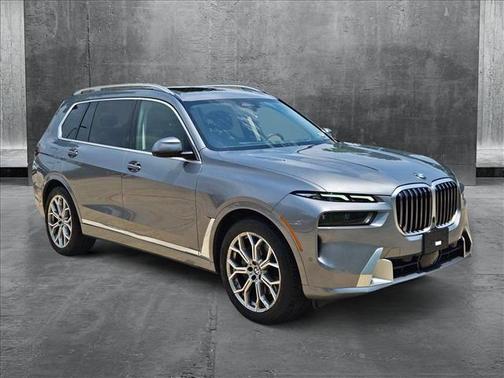 2025 BMW X7 xDrive40i