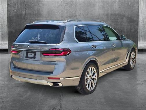 2025 BMW X7 xDrive40i