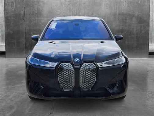 2025 BMW iX xDrive50
