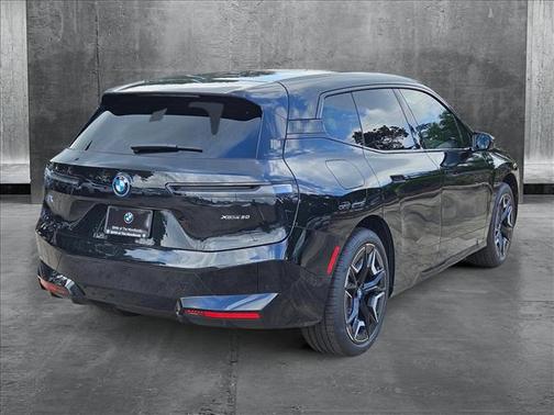 2025 BMW iX xDrive50