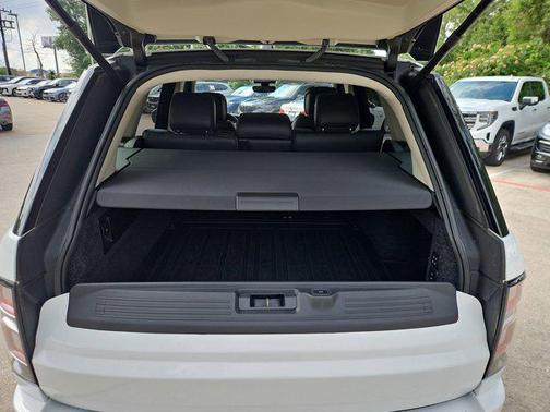 Fuji White 2020 Land Rover Range Rover 3.0L V6 Supercharged HSE