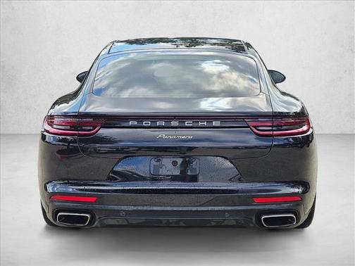 2018 Porsche Panamera RWD
