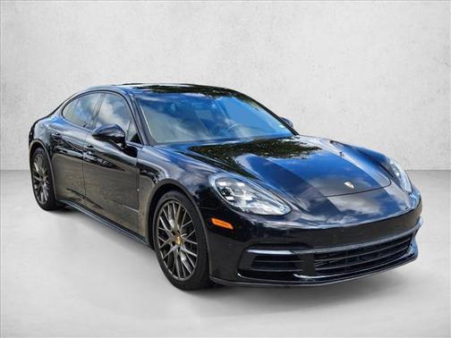 2018 Porsche Panamera RWD