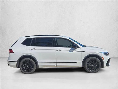 2022 Volkswagen Tiguan 2.0T SE R-Line Black