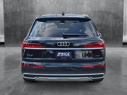 2024 Audi Q7 55 Premium Plus