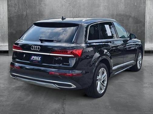 2024 Audi Q7 55 Premium Plus