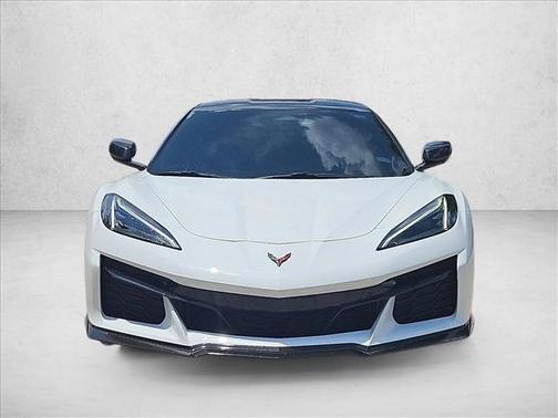 Arctic White 2025 Chevrolet Corvette Z06