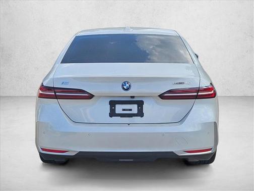 2024 BMW i5 eDrive40