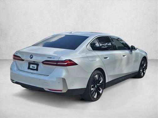 2024 BMW i5 eDrive40