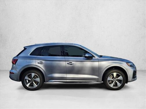 2023 Audi Q5 40 Premium Plus