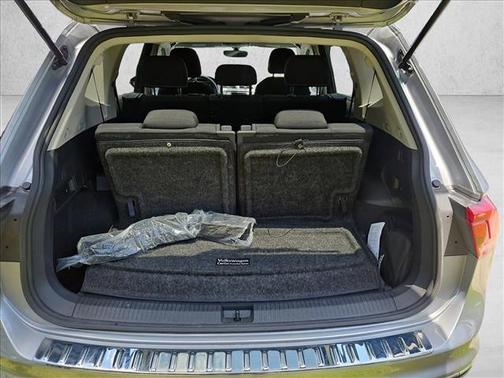 Pyrite Silver Meta 2023 Volkswagen Tiguan 2.0T S