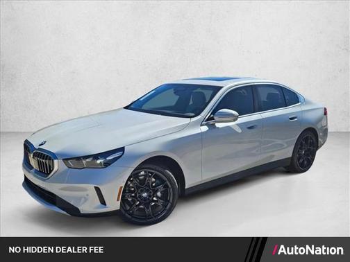 Mineral White Metallic 2026 BMW 530 530i
