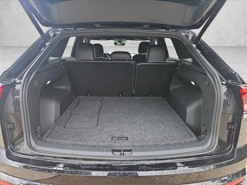 Deep Black Pearl [Bl 2024 Volkswagen Atlas Cross Sport 2.0T SEL Premium