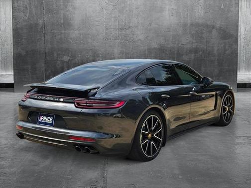 2018 Porsche Panamera E-Hybrid 4