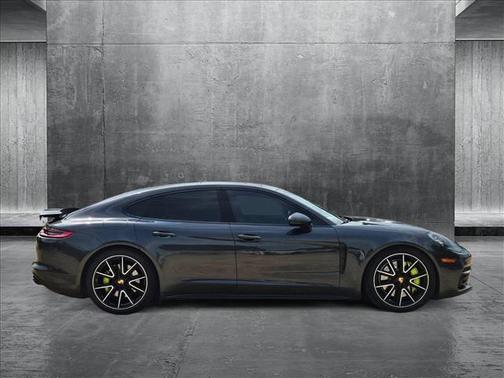 2018 Porsche Panamera E-Hybrid 4