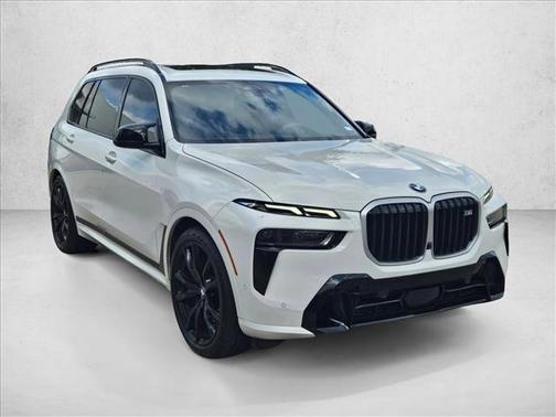 2023 BMW X7 M60i