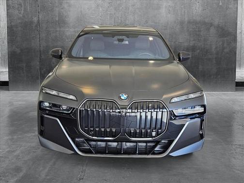 2025 BMW 760 i xDrive