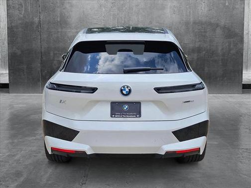 2025 BMW iX xDrive50
