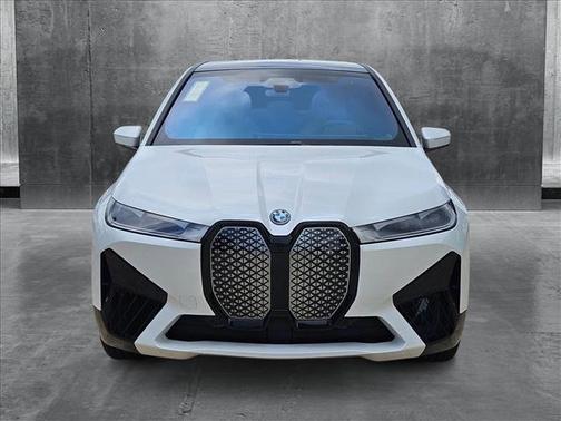 2025 BMW iX xDrive50