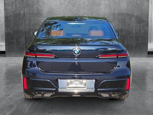 2025 BMW 760 i xDrive
