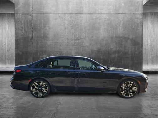 2025 BMW 760 i xDrive