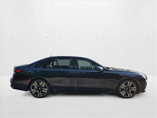 2025 BMW 760 i xDrive