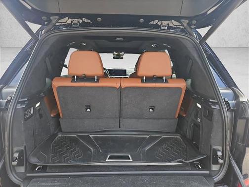 2024 BMW X7 M60i