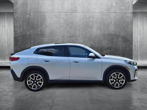 2025 BMW X2 xDrive28i