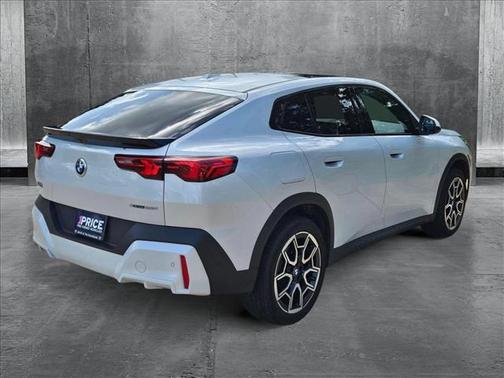 2025 BMW X2 xDrive28i