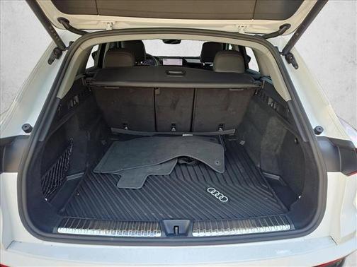 Arkona White 2026 Audi Q5 Premium TFSI quattro S tronic