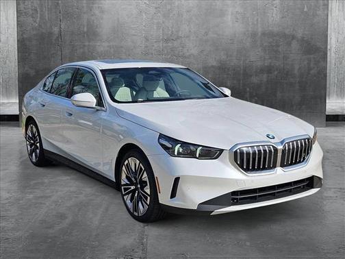2025 BMW 530 i xDrive