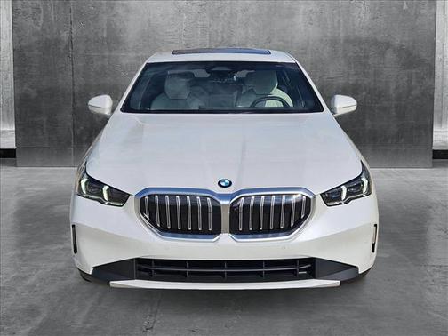 2025 BMW 530 i xDrive