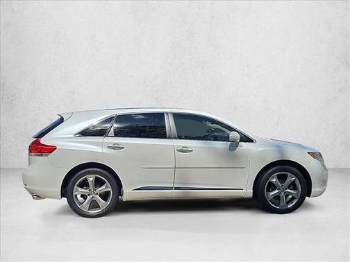 Blizzard Pearl 2011 Toyota Venza Base