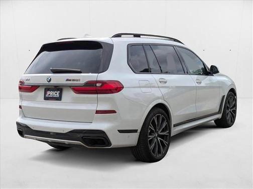 2022 BMW X7 M50i