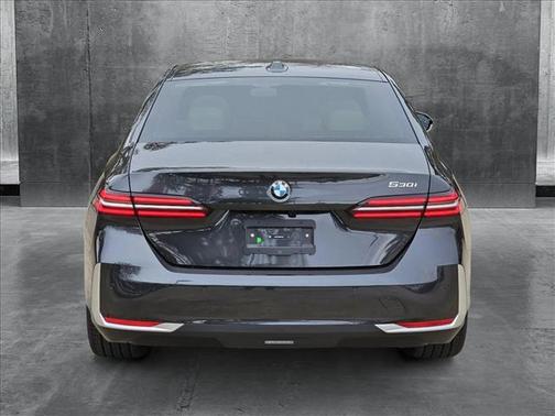 2025 BMW 530 i