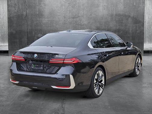 2025 BMW 530 i