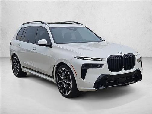 Mineral White Metallic 2025 BMW X7 xDrive40i