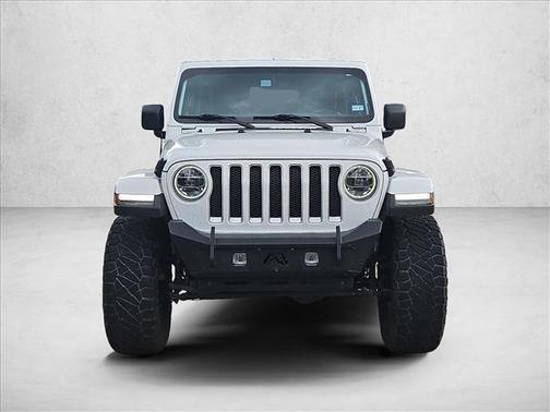 Bright White Clearcoat 2022 Jeep Wrangler Unlimited Sahara