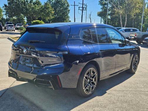 2026 BMW iX xDrive60